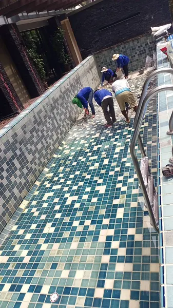 Andakira, Patong — taking up the old mosaic