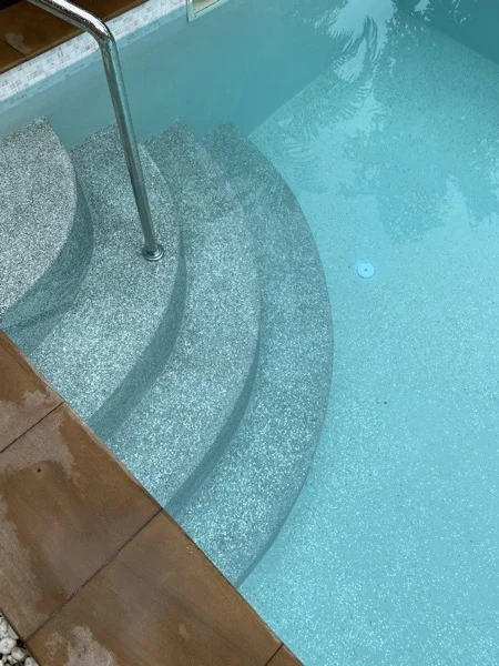 Bayview Lodge — the steps under water