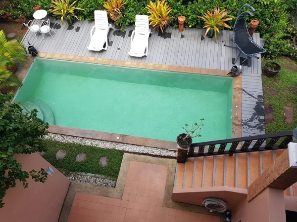 Bayview Lodge — the pool from the deck stair