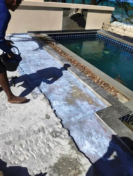 Beachfront Villa, Laguna — preparing the strip along the pool edge for the new screed