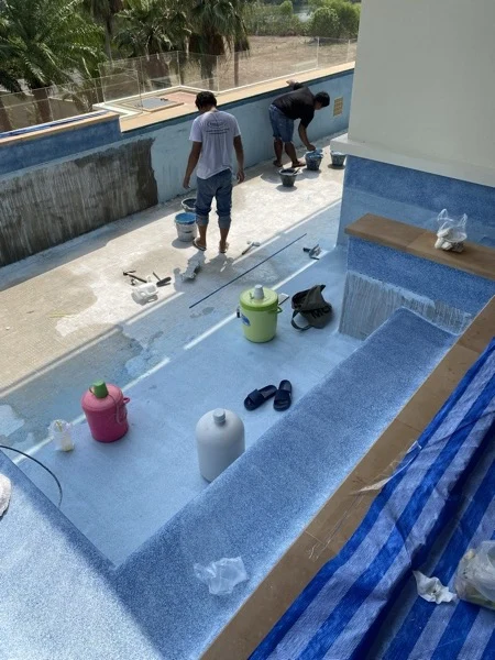 Private Residence, Chom Tawan — working the finish into the corner