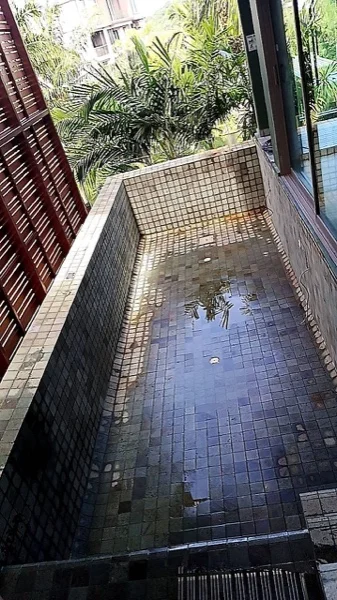 Crest Resort & Pool Villas — a villa pool before the works