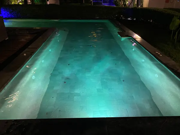 Mama Beach Residence, Phi Phi — the pool lit at night