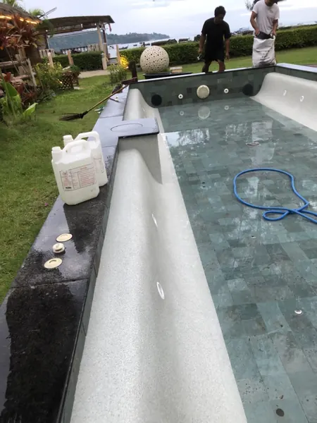 Mama Beach Residence, Phi Phi — washing the new ledge