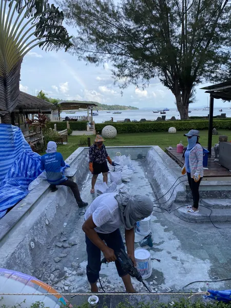 Mama Beach Residence, Phi Phi — breaking out the old finish along the ledge