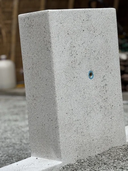 NY Kids, Nai Yang — the foot-washing shower base in PebbleCrete