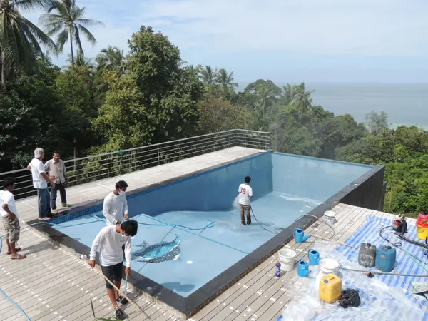 Private Villa, Koh Phangan — final cleaning of the pool