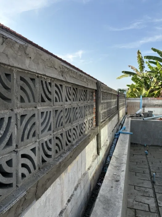 Private Villa, Nai Yang — Atoll Pearl — the screen wall going up beside the pool