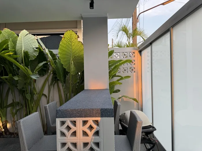 Private Villa, Nai Yang — bar counter on terrace