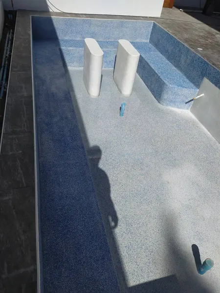Sunset Garden Villa, Rawai — the finished floor, steps and bench