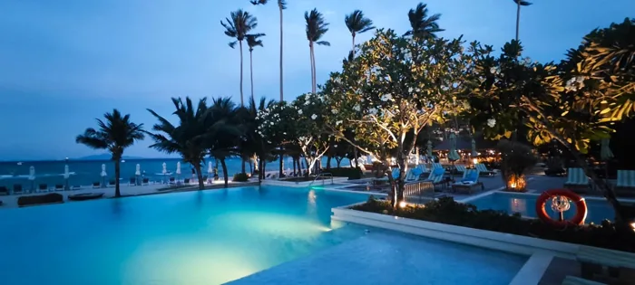 SAii Phi Phi — the pool at dusk