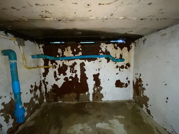 Sea Stone Private Pool Villas — the leaking sump tank: corroded, flaking walls