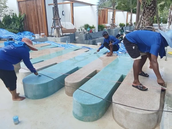 Sugar Marina Lagoon — the crew on the shallow pads
