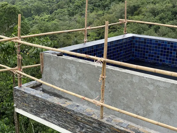 Vista del Mar, Naithon — Sea-View Pool — the outer wall rendered