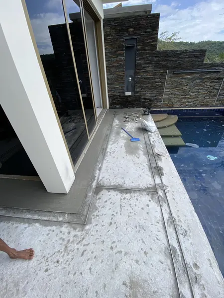 Vista del Mar, Naithon — Terrace Pool — the deck edge above the pool